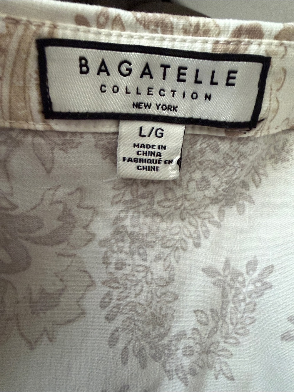 BAGATELLE White with tan flora print Puff Sleeve Button-Front Women's Shirt - Picture 9 of 10